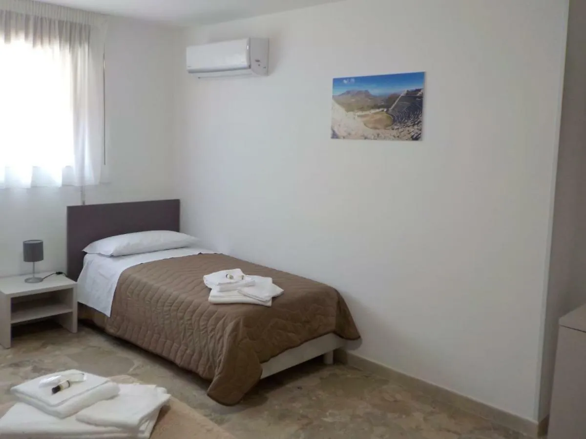 Val di Noto rooms 0*,  Italia